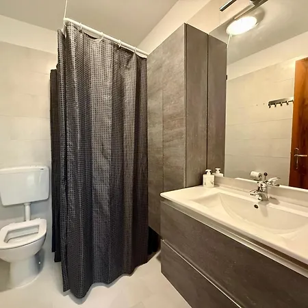 Isola Del Sole 아파트 *